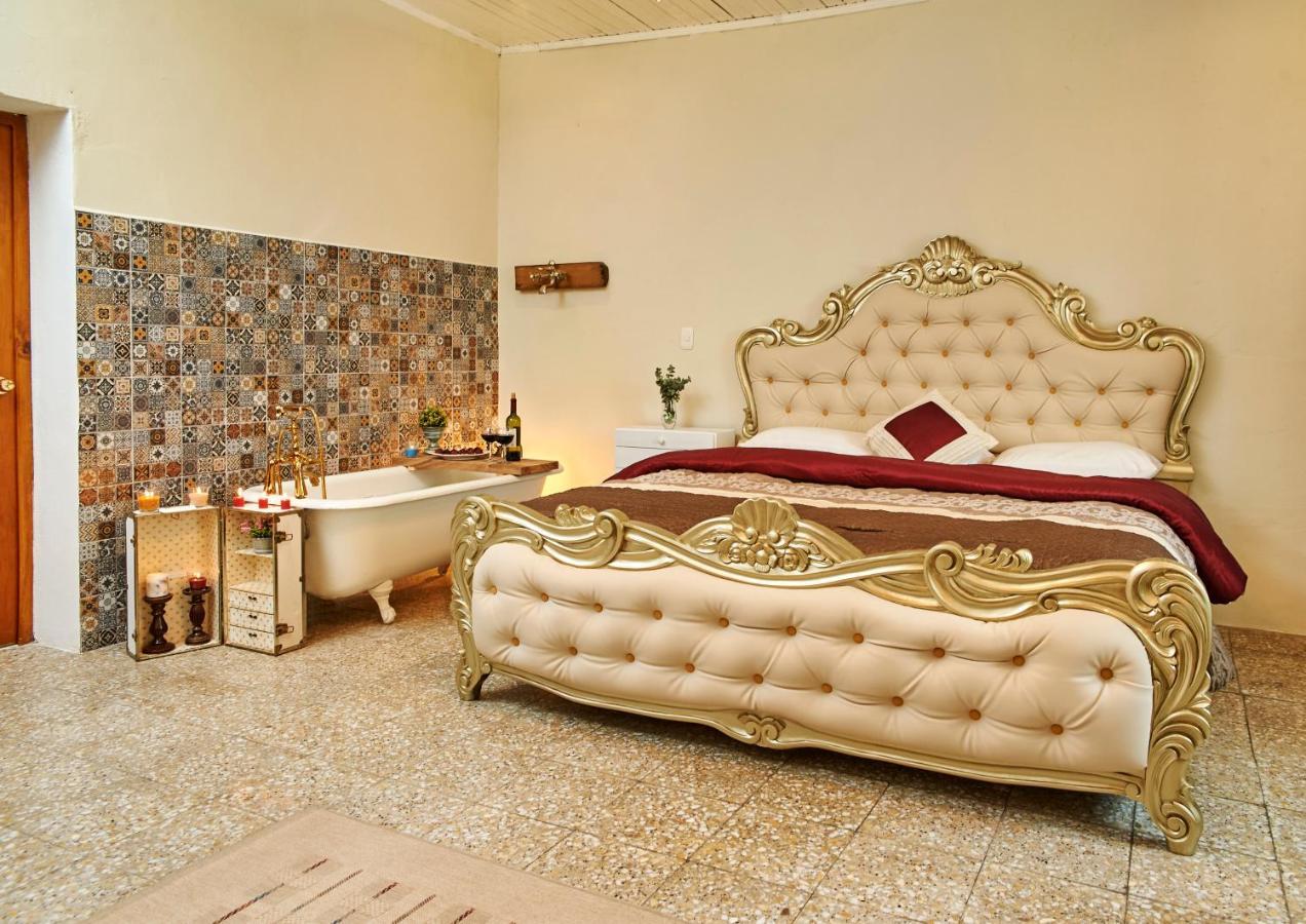 Hotel Vintage "Rialto" 케트살테낭고 외부 사진